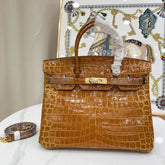 Hermès Birkin Shiny Niloticus Crocodile Cowhide Leather Gold Hardware