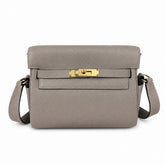 🆕 In stock Kelly Messenger messenger bag for men and women, light gray gold buckle, imported leather, all-steel hand-waxed thread, the highest cost-effectiveness on the Internet. The classic combinati